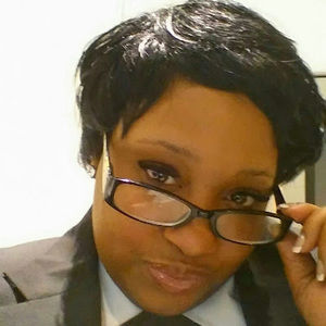 Meet your Posher, Leona